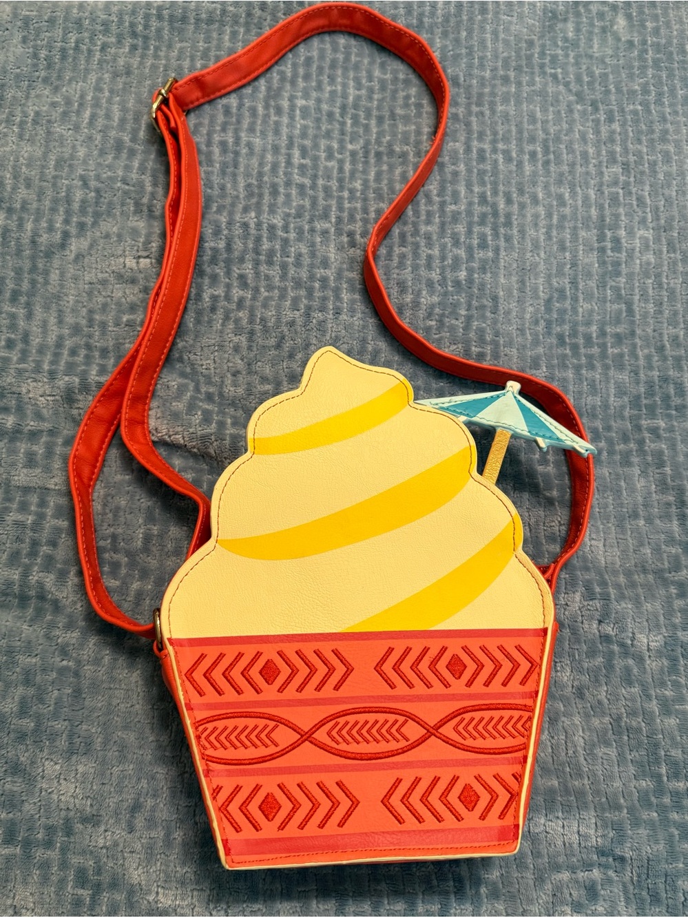 Disney Parks Dole whip Crossbody Bag, EUC